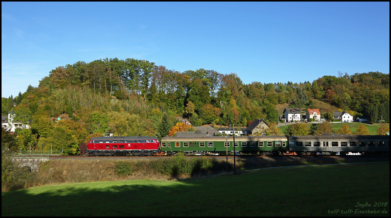http://tuff-tuff-eisenbahn.de/herbst2018/218155_181007volkringhausen.jpg
